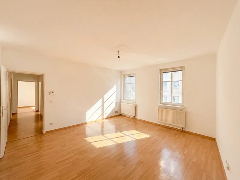 Sofort beziehbar! 3-Zimmer-Wohnung in der Innenstadt | Separate Küche | Großes Bad | Klimaanlage