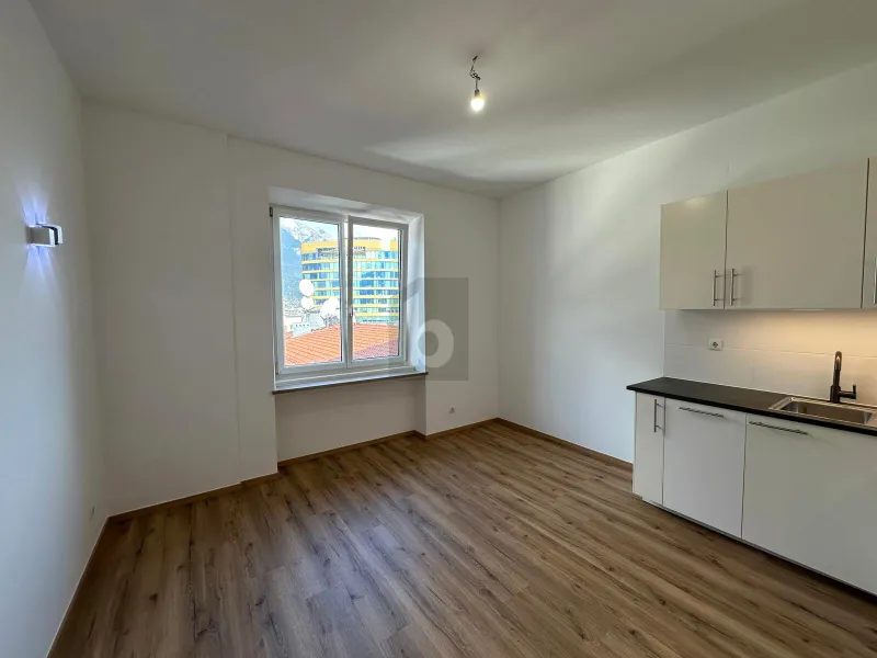 TOPLAGE TRIFFT RUHE ? STILVOLL SANIERTE WOHNUNG IM HERZEN INNSBRUCKS