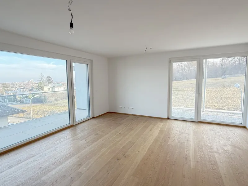 EXKLUSIVE DACHGESCHOSSWOHNUNG MIT LOGGIA & TIEFGARAGE