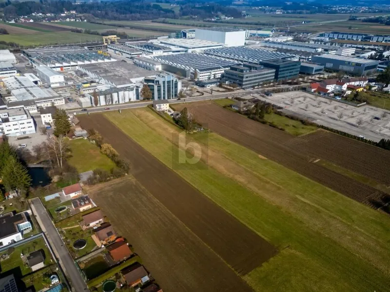 5.922 M² GROßES GRUNDSTÜCKSPAKET | DIREKT AN DER B1 IN AMSTETTEN
