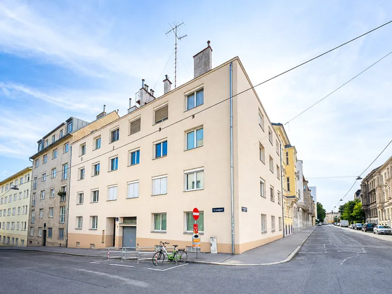 Exklusive Dachgeschosswohnung nahe Schönbrunn | 3 Zimmer möglich | U4 in 100 m