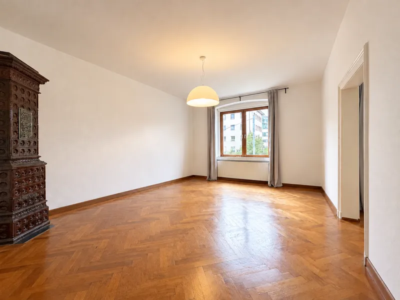 Exklusive Lage: sanierte 3-Zimmer-Altbauwohnung direkt neben der Klinik