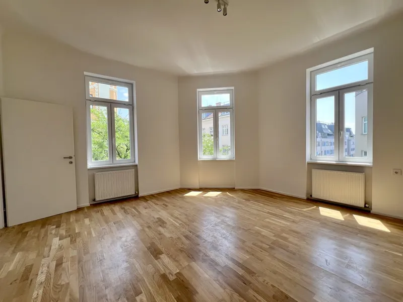 Helle Eckwohnung mit tollem Ausblick
