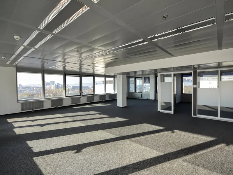 Attraktive Bürofläche mit Aussicht | Ares Tower