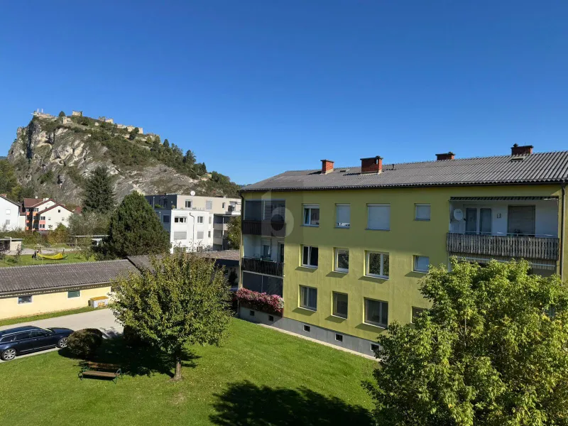 WUNDERSCHÖNER  AUSBLICK AUF DEN GRIFFNER SCHLOSSBERG 