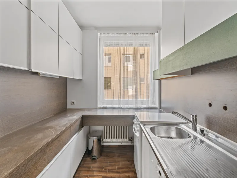 In bester Gesellschaft – um´s Eck von der Döblinger Hauptstraße! Modernisiertes Wohnhaus!