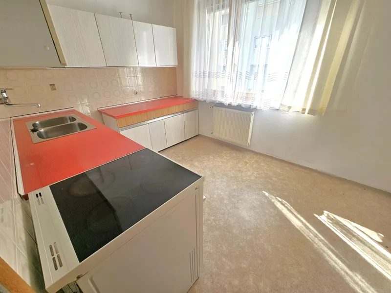 Perfekte Single- und Seniorenwohnung! Barrierefreie zugängige 1 - Zimmer Wohnung mit Loggia in attraktiver Siedlungslage 