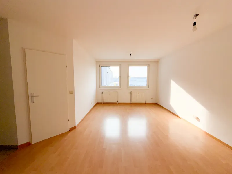 NÄHE MATZLEINSDORFER PLATZ & ZUKÜNFTIGER U2: 2 Zimmer im 8. Liftstock
