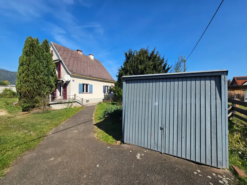 Einfamilienhaus mit Potential auf schönem, ebenem Grundstück 