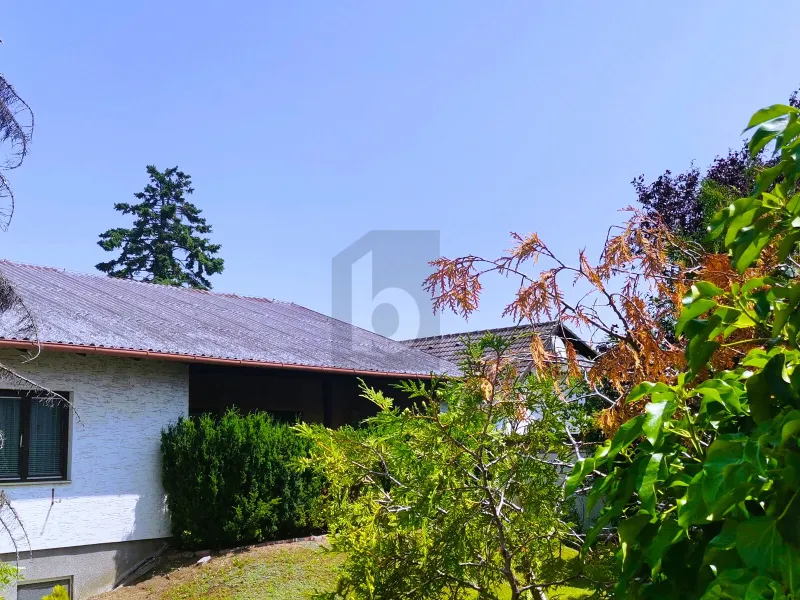 BUNGALOW IN VERKEHRSBERUHIGTER SIEDLUNG