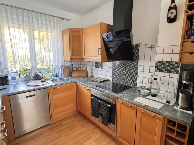 Doppelhaushälfte in Gramatneusiedl – 4 Zimmer, Klimaanlage, Solaranlage, Garten, Terrasse, Stellplatz!
