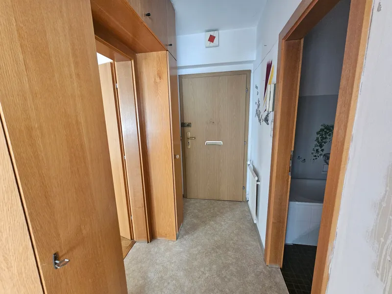 Perfekte Single- und Seniorenwohnung! Barrierefreie zugängige 1 - Zimmer Wohnung mit Loggia in attraktiver Siedlungslage 