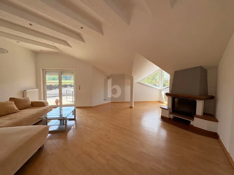 EXKLUSIVE DACHGESCHOSSWOHNUNG MIT SÜDBALKON ? NUR FÜR UNTERNEHMER ODER BETRIEBSINHABER