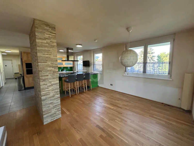 Preisreduktion! GROßZÜGIGES WOHNEN MIT 25 M² BALKON UND GROßER WOHNKÜCHE
