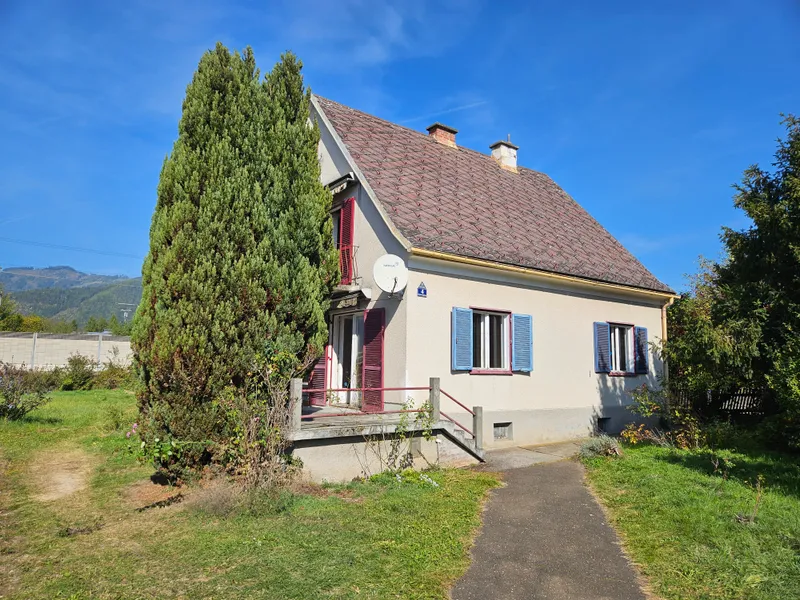 Einfamilienhaus mit Potential auf schönem, ebenem Grundstück 