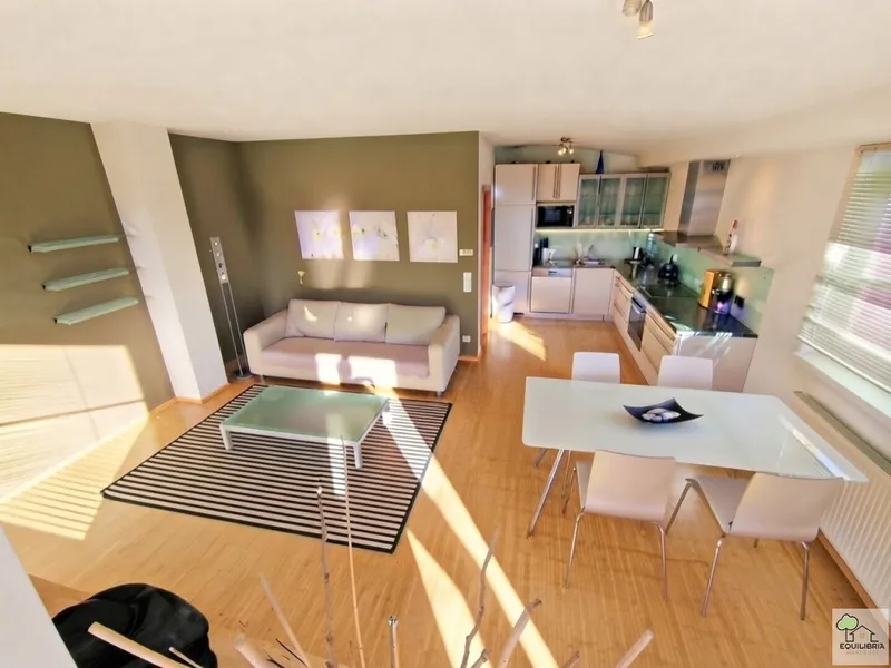 ++GRÜNBLICK++ RUHIGE UND SONNIGE 3-ZIMMER-WOHNUNG MIT ZWEI GROßEN BALKONEN plus GARAGENPLATZ