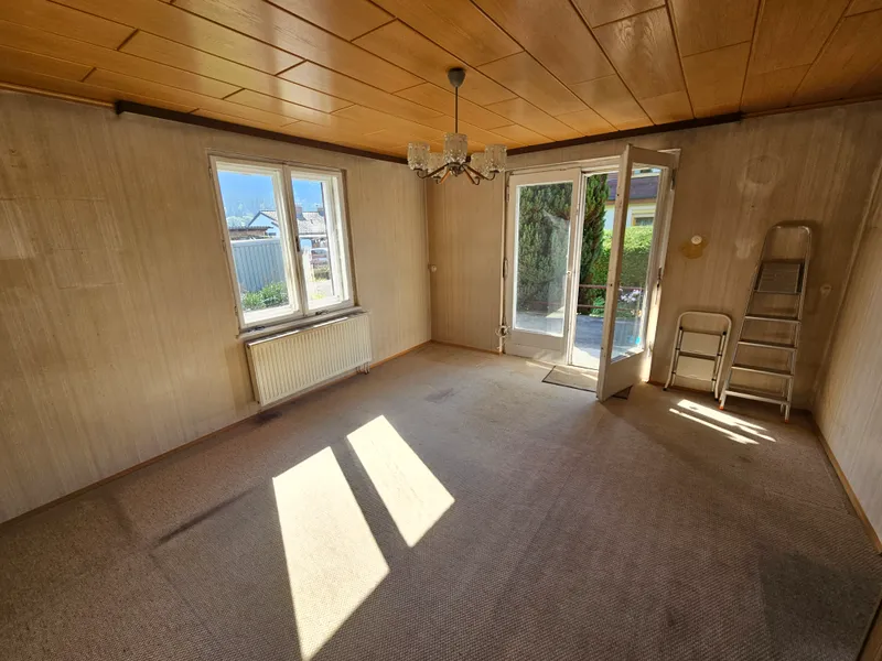 Einfamilienhaus mit Potential auf schönem, ebenem Grundstück 