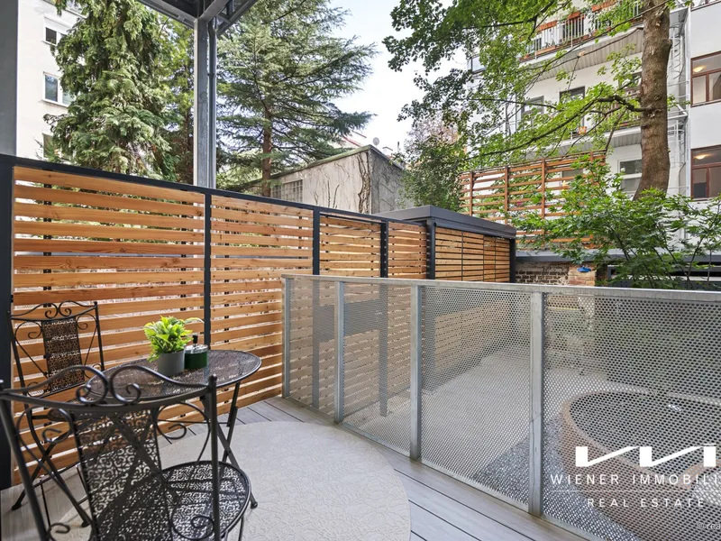Wohnung mit moderner Ausstattung und Terrasse im Innenhof