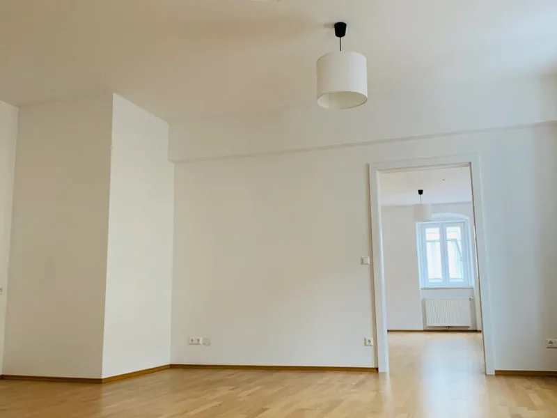 Exklusiv renovierte Bürofläche zu mieten!