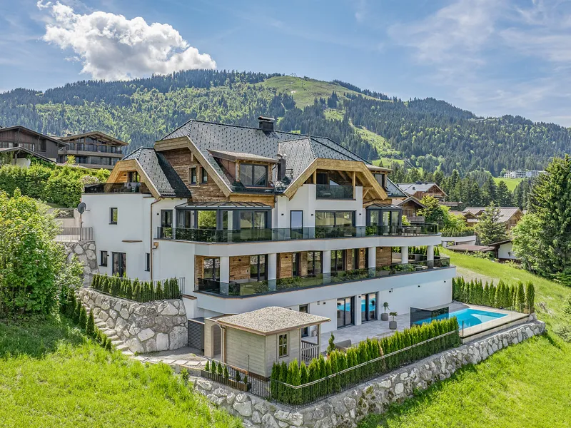 Luxusvilla in Top-Ruhelage mit unverbaubarem Kaiserblick