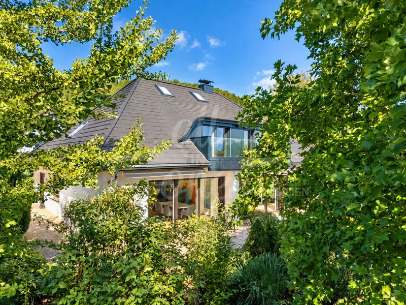 Exklusive Villa in bevorzugter Aussichts- u Ruhelage
Qualität und Privatsphäre auf höchstem Niveau!