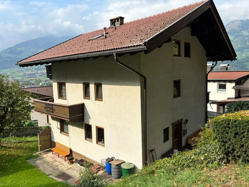 Hart im Zillertal- Haus am Waldrand mit Aussicht und Gestaltungspotenzial