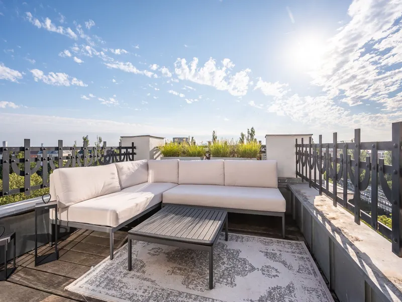 Exclusive Penthouse Maisonette in Vienna’s Servitenviertel