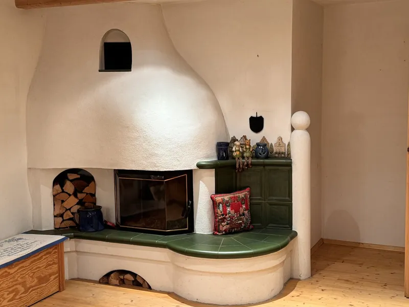 Einfamilienhaus mit Garage, Carport, Pool und Sauna in Bad Fischau-Brunn
