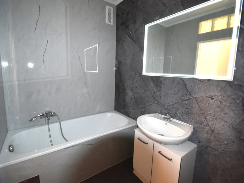 Modernisierte 3-Zimmer Wohnung mit Loggia, nahe dem Donauradweg!
