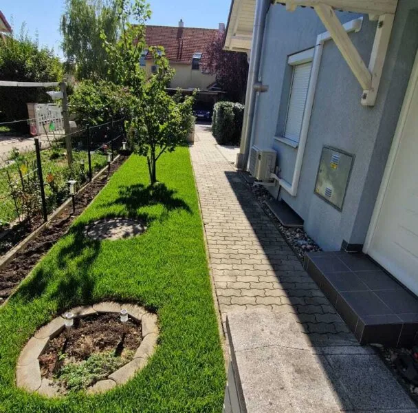 Doppelhaushälfte in Gramatneusiedl – 4 Zimmer, Klimaanlage, Solaranlage, Garten, Terrasse, Stellplatz!