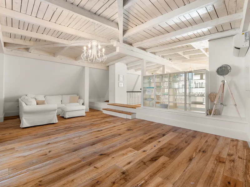 Exklusive Lage I spektakuläre ca. 91 m² Panoramaterrasse I 8 Zimmer I geplante Aufteilung noch flexibel gestaltbar I