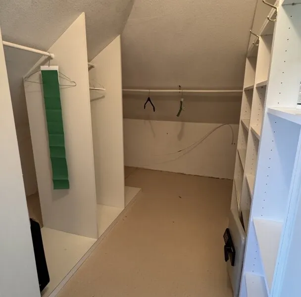 Einfamilienhaus mit Garage, Carport, Pool und Sauna in Bad Fischau-Brunn