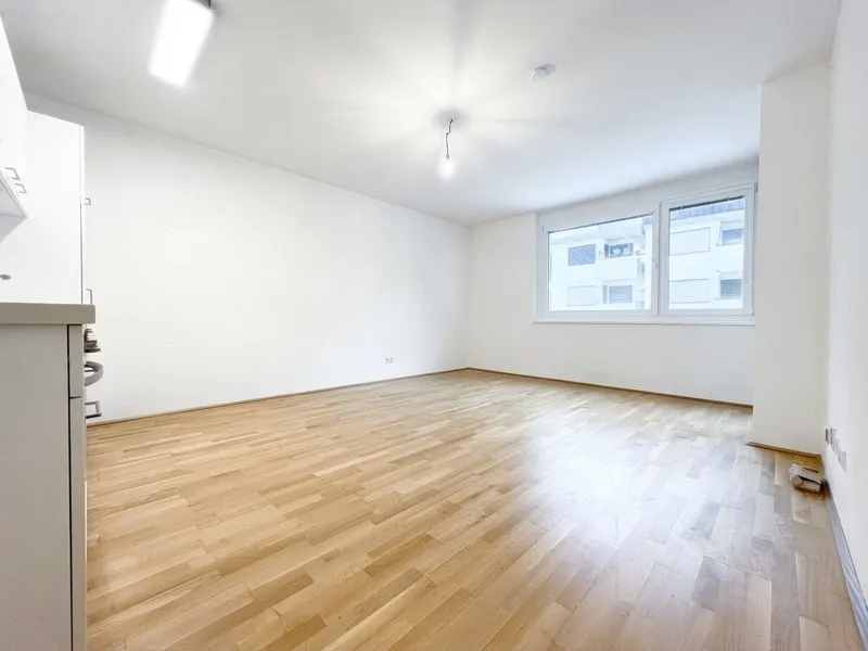 Moderne 2 Zimmer Wohnung mit Balkon I ruhige Innenhoflage