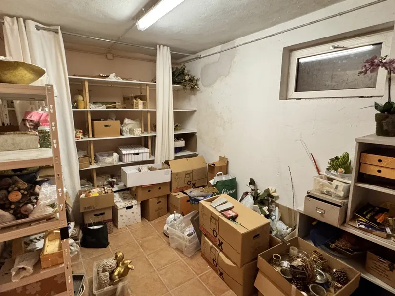 Einfamilienhaus mit Garage, Carport, Pool und Sauna in Bad Fischau-Brunn