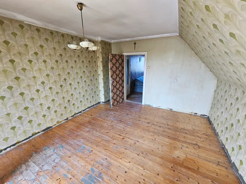 Einfamilienhaus mit Potential auf schönem, ebenem Grundstück 