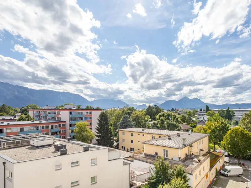 Bergblick: 3-Zimmer-Wohnung mit Balkon und Loggia - Nähe Stadtbibliothek und LKH