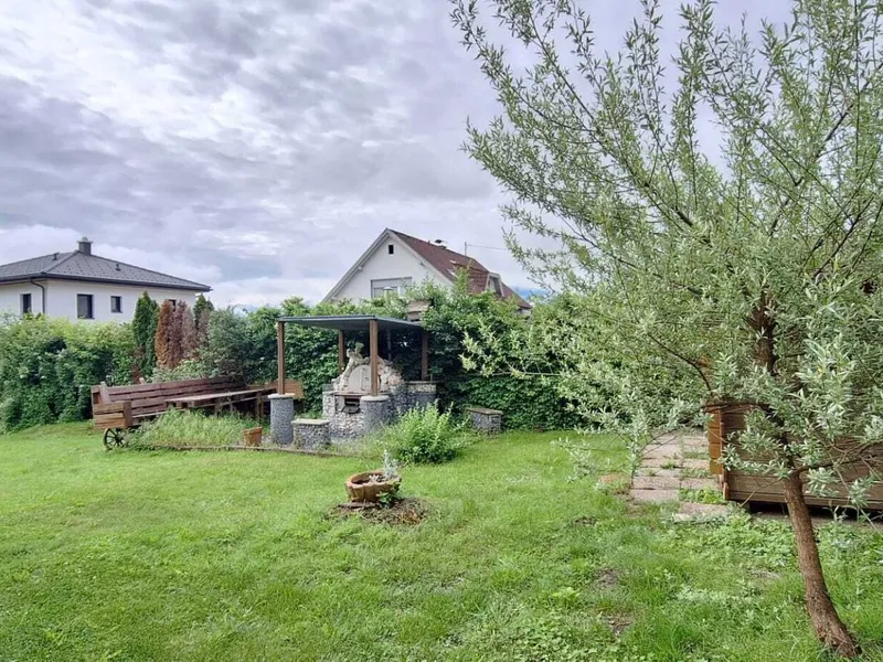 Vollmöblierte Wohnung mit Garten & Bergpanorama!