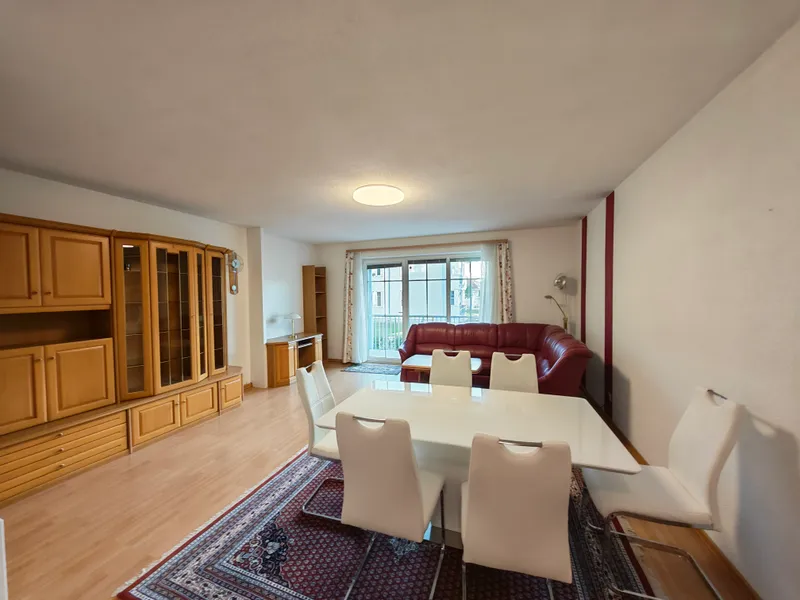 Alles da -  Wohnung/Balkon/Stellplatz - Amstetten