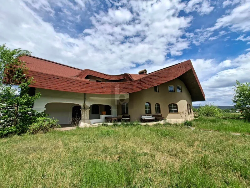  ARCHITEKTONISCH EINZIGARTIG 