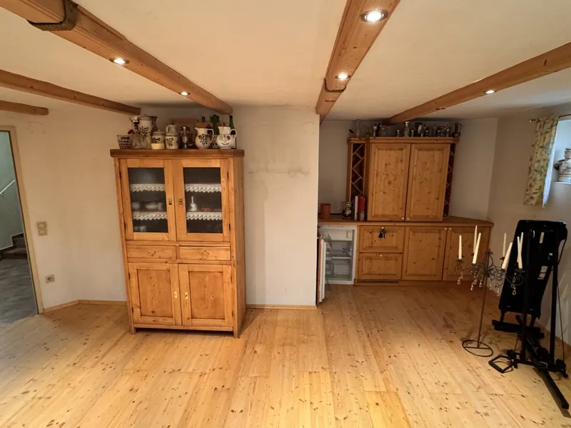 Einfamilienhaus mit Garage, Carport, Pool und Sauna in Bad Fischau-Brunn