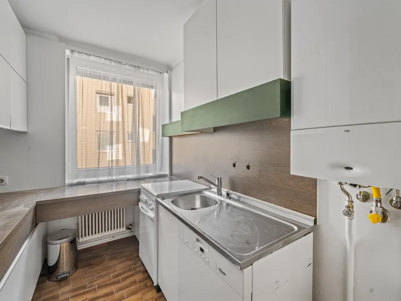 In bester Gesellschaft – um´s Eck von der Döblinger Hauptstraße! Modernisiertes Wohnhaus!
