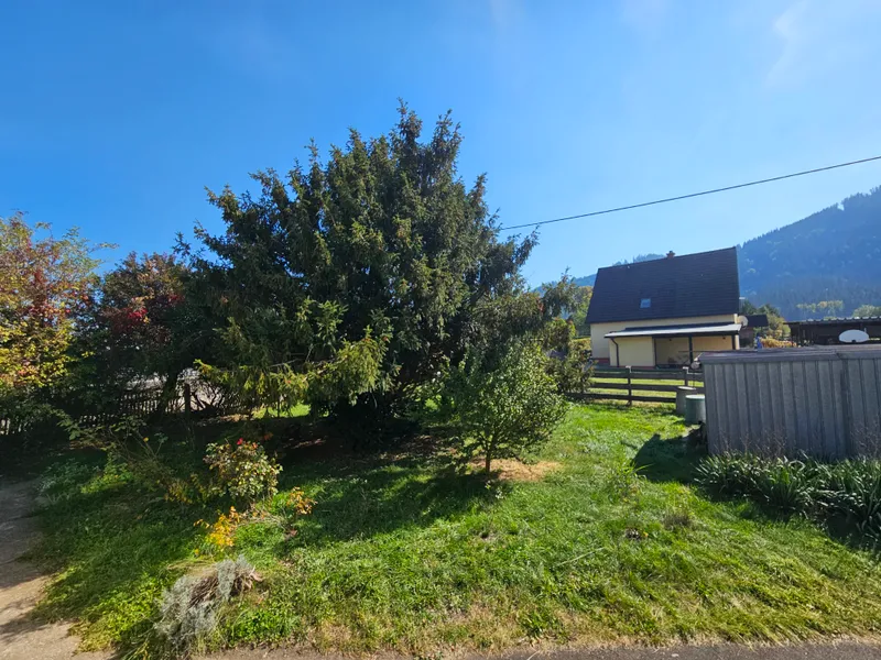Einfamilienhaus mit Potential auf schönem, ebenem Grundstück 