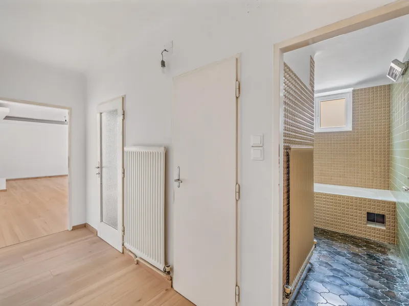 In bester Gesellschaft – um´s Eck von der Döblinger Hauptstraße! Modernisiertes Wohnhaus!
