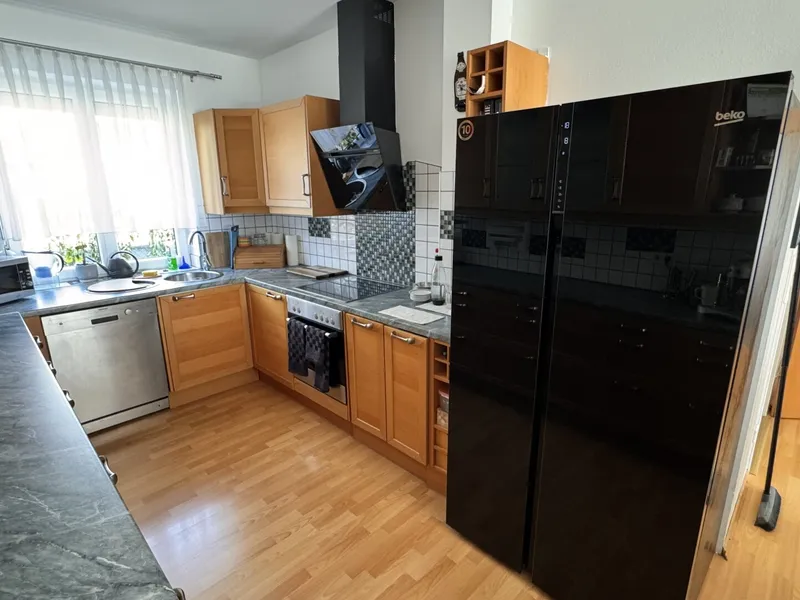 Doppelhaushälfte in Gramatneusiedl – 4 Zimmer, Klimaanlage, Solaranlage, Garten, Terrasse, Stellplatz!
