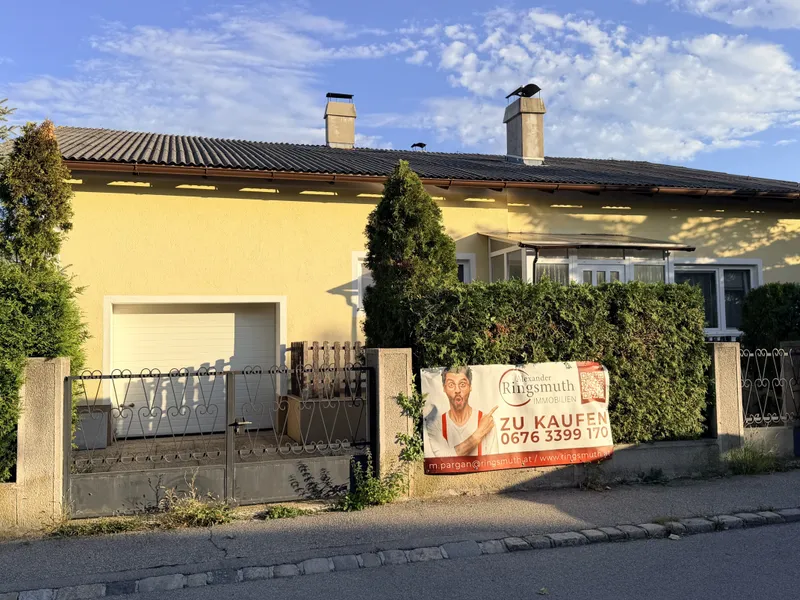 Nach kleinen Umbauten wird dieser Bungalow zu Ihrem Traumhaus in sonniger Ruhelage