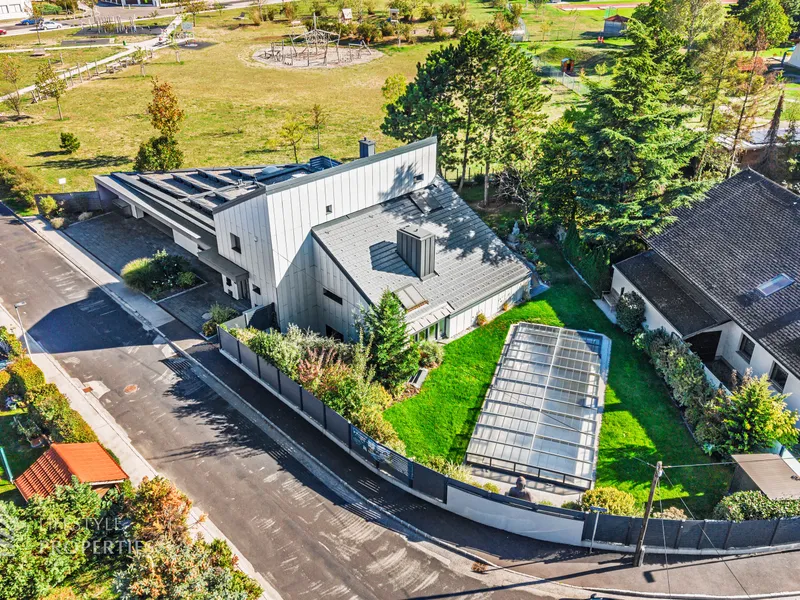 Designerhaus mit Pool - Wohnen auf höchsten Niveau in Wiener Neustadt