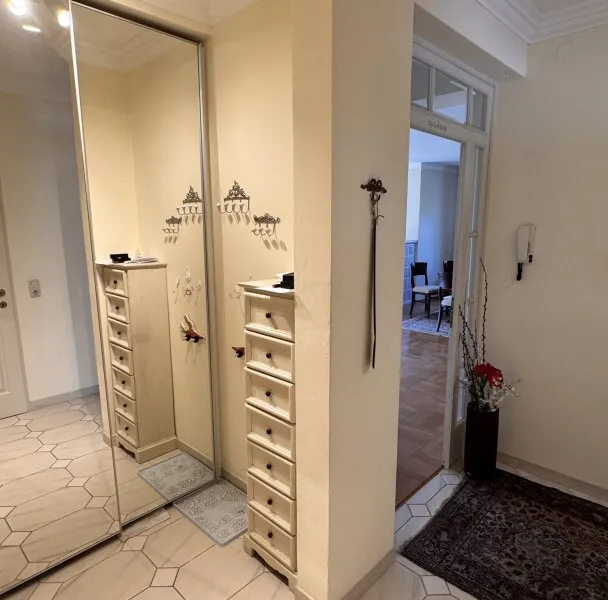 Einfamilienhaus mit Garage, Carport, Pool und Sauna in Bad Fischau-Brunn