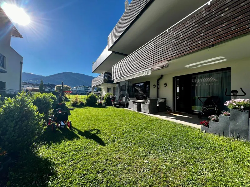 Preisreduktion! EINZIGARTIGE RAUMAUFTEILUNG MIT SONNIGEM GARTEN UND TERRASSE!
