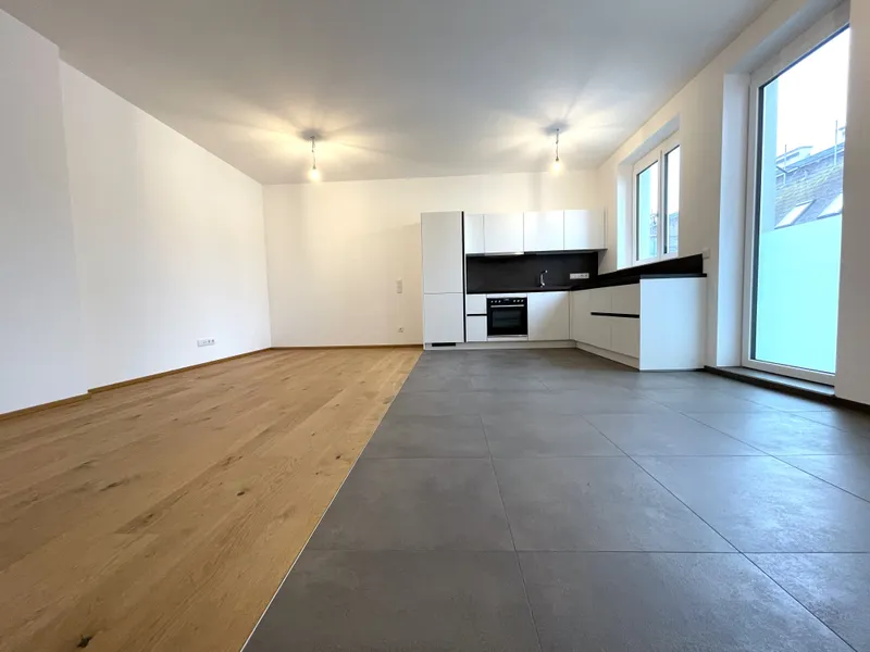 Nähe Naschmarkt: Historischer Altbau trifft modernes Wohngefühl - 3 Zimmerwohnung im Dachgeschoßausbau