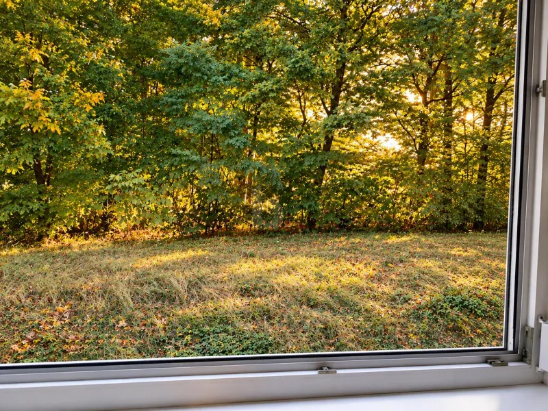 HELLES WOHNGLÜCK MIT BLICK INS GRÜNE 